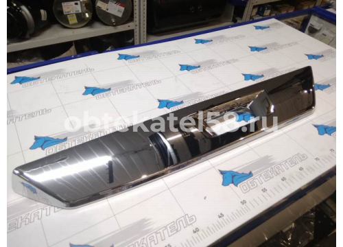 Крышка стойки зеркала VOLVO FH16 4V 2013-> длинная/серебро/RH он 82945201 TANGDE ZL19-51-037M-3